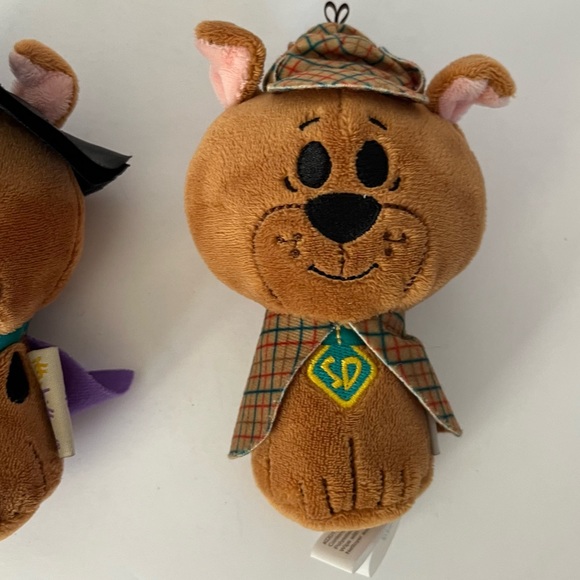 Hallmark Itty Bittys Scooby-Doo Halloween Plush Vampire Witch Sherlock Holmes - Picture 4 of 6